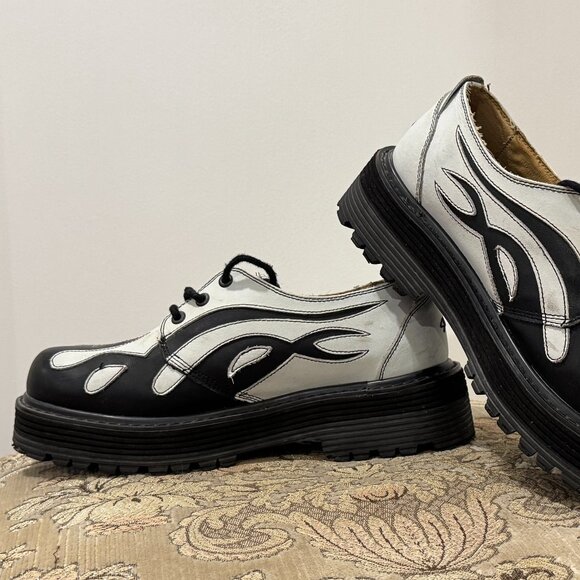9.5 RARE 90s flame creeper shoes with hidden storage (covered by the insole) main image 9